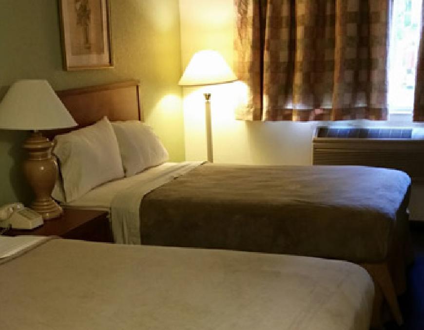 Riverwalk Inn & Suites Fort Atkinson Bagian luar foto